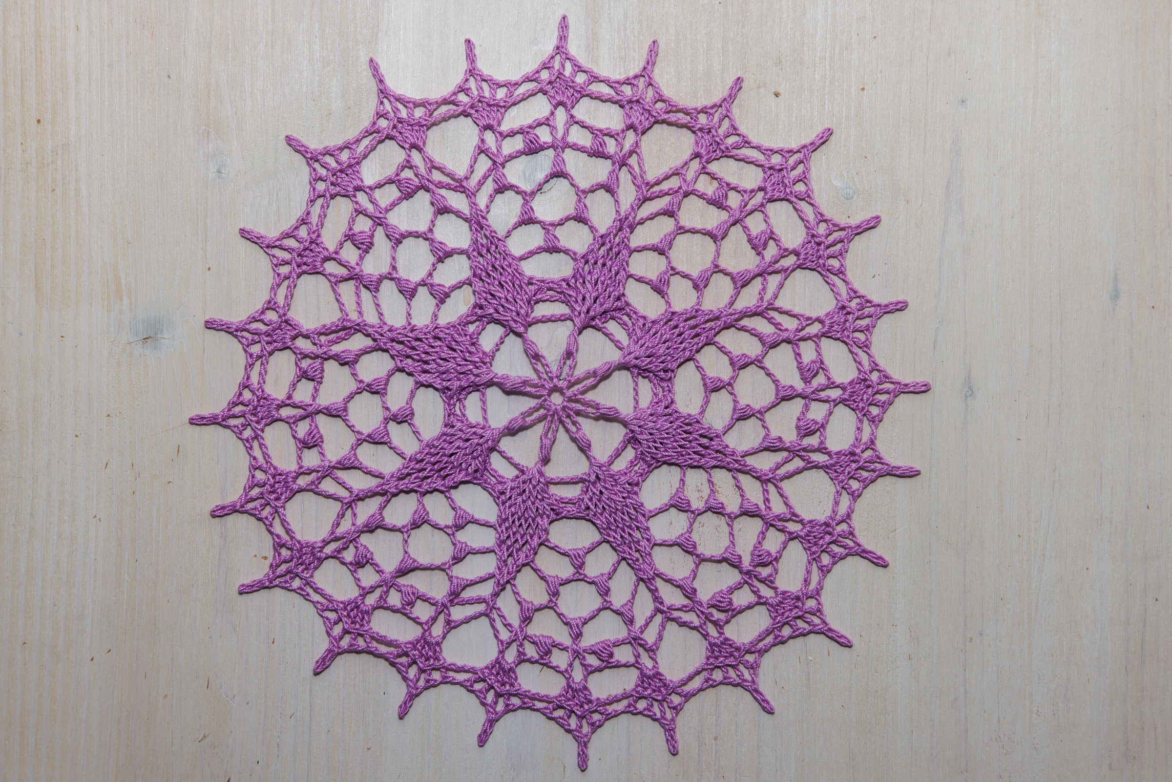 Purple crochet doily Nonna, 23 cm - Image 2