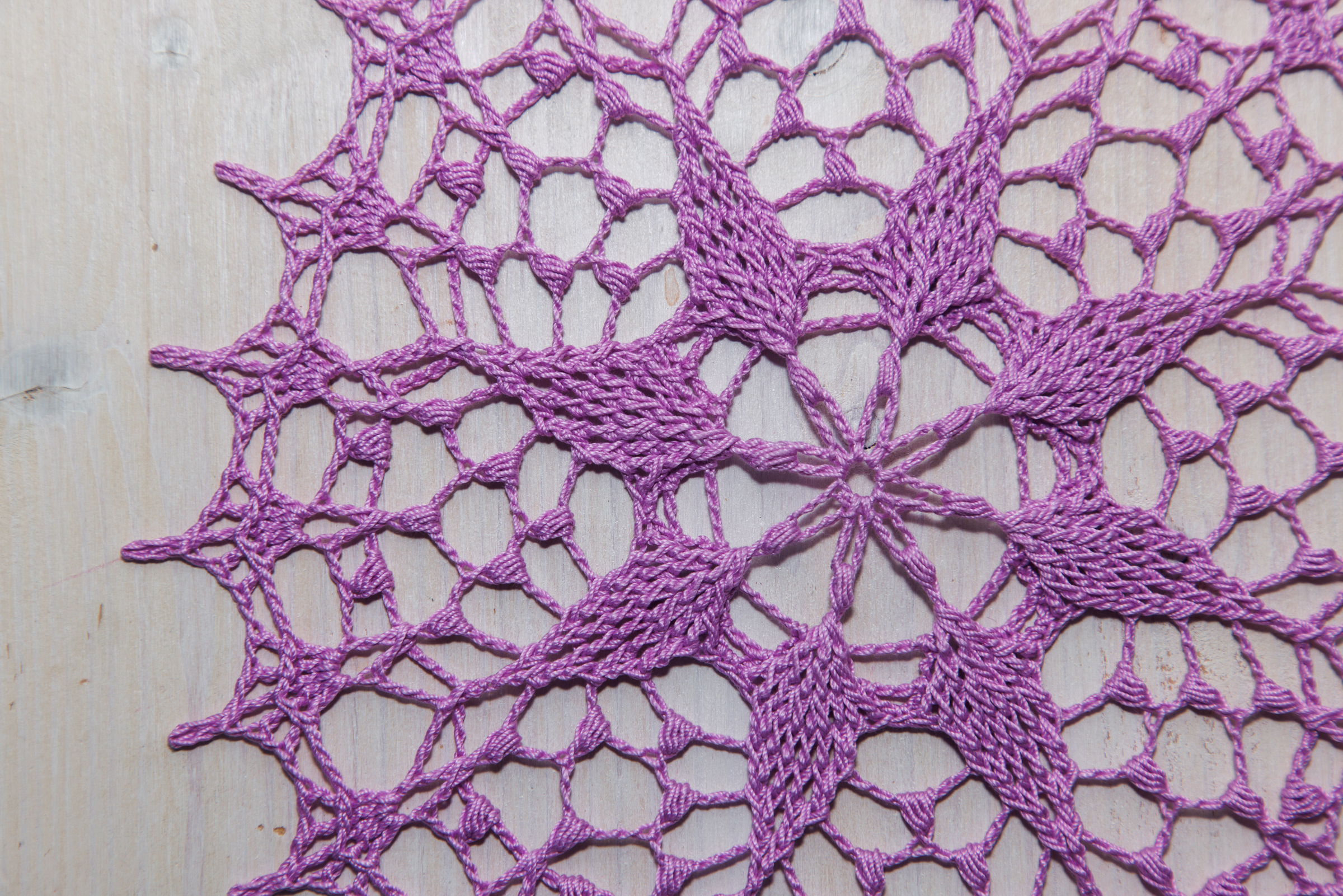 Purple crochet doily Nonna, 23 cm - Image 4