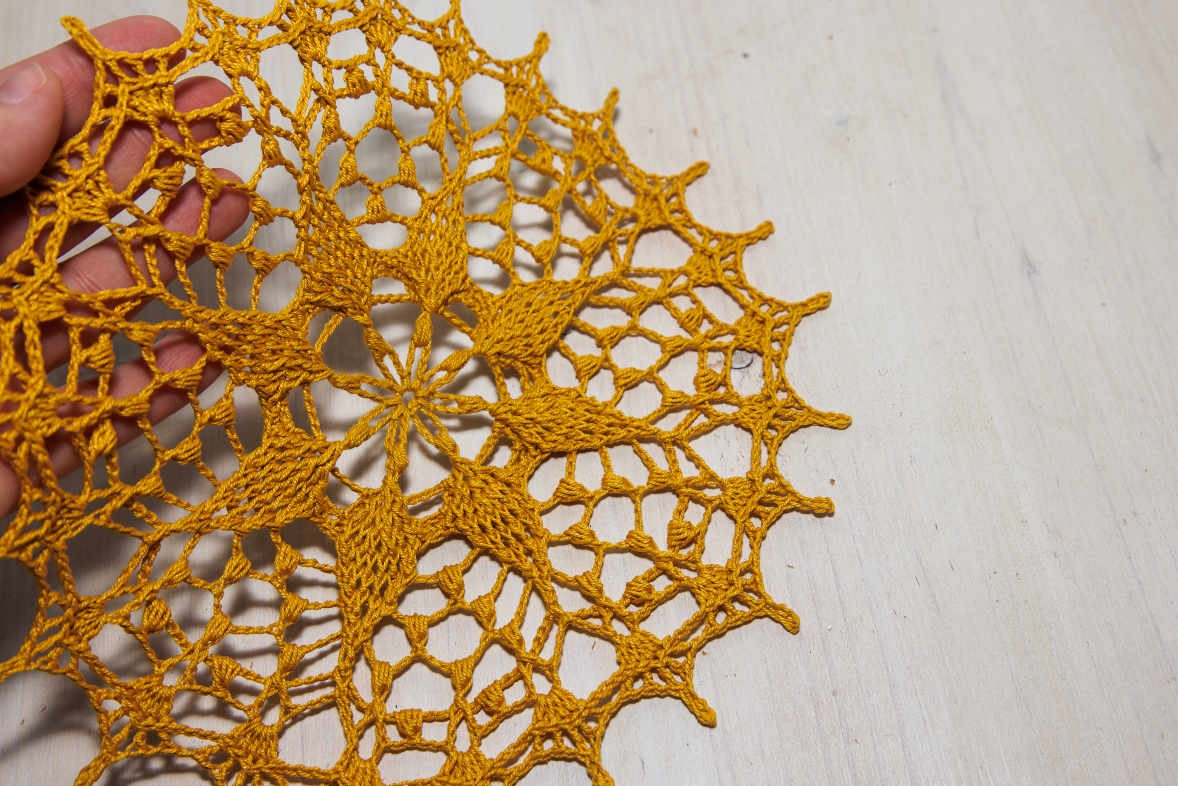 Yellow crochet doily Nonna, 23 cm - Image 7