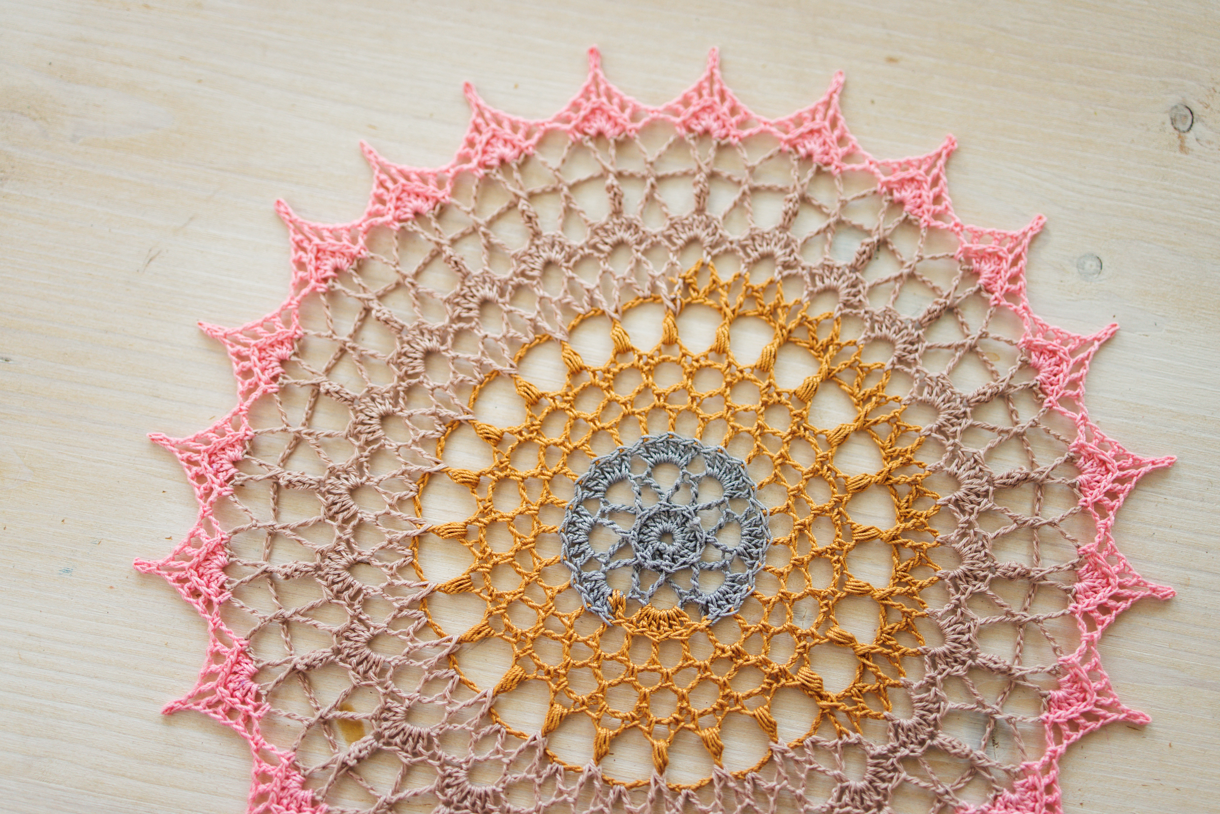 Colorful doily, June, 27 cm - Image 4