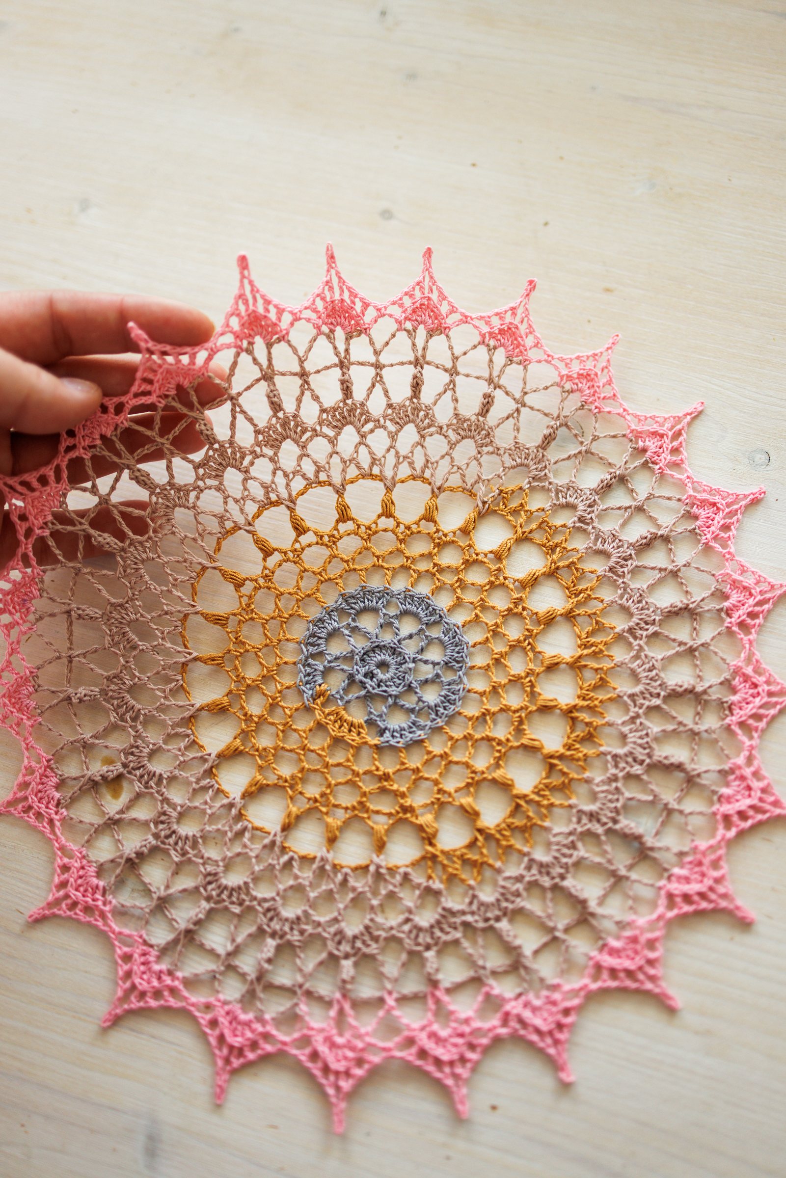 Colorful doily, June, 27 cm - Image 7