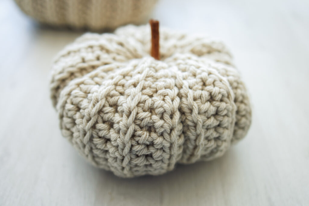 Crochet pumpkin mini