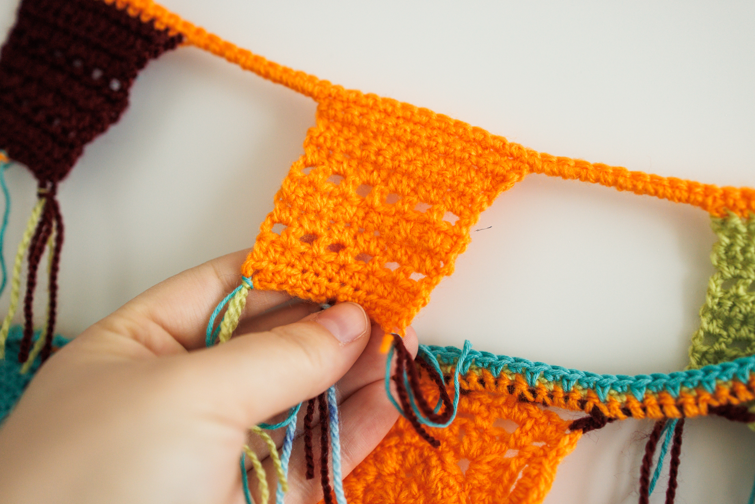 Random color garland