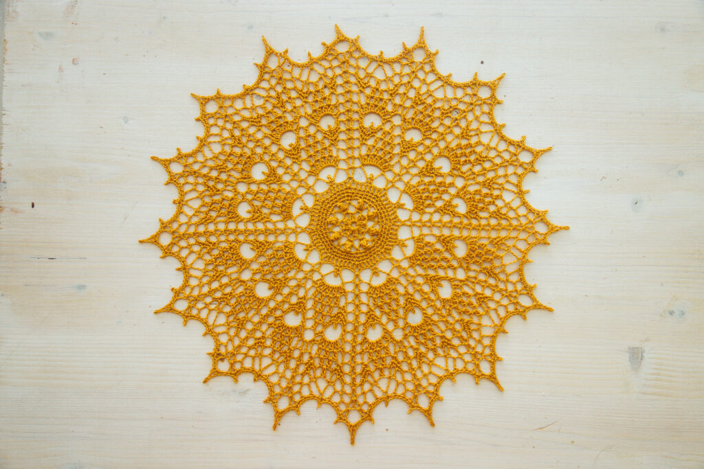 Golden crochet doily, Pineapple Patch, 35 cm