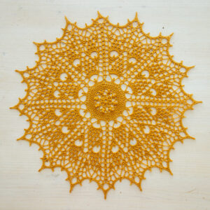 Golden crochet doily, Pineapple Patch, 35 cm