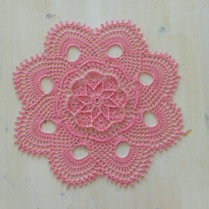 Pink crochet doily, 27 cm