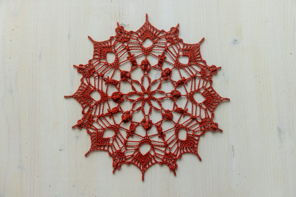 Wine red crochet doily, Gluhwein doily, 24 cm