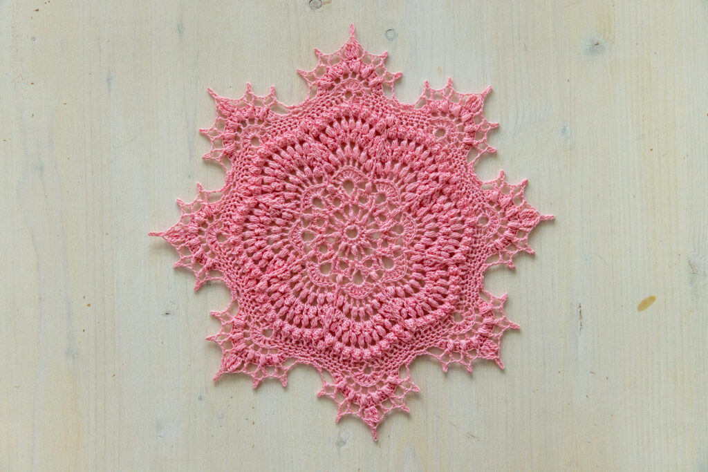 PDF Blanche doily crochet pattern