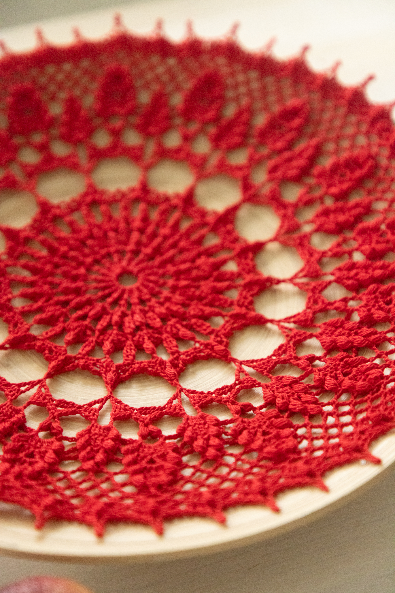 Red crochet doily, Leona, 31 cm - Image 8