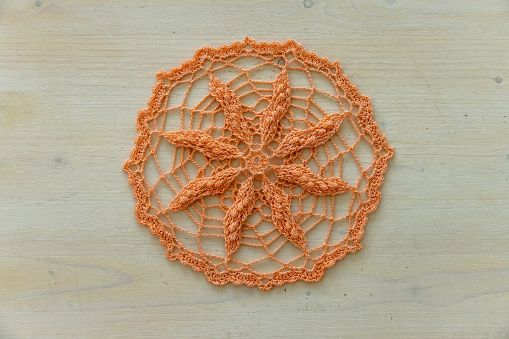 Lace crochet doily, Silvana, 20 cm