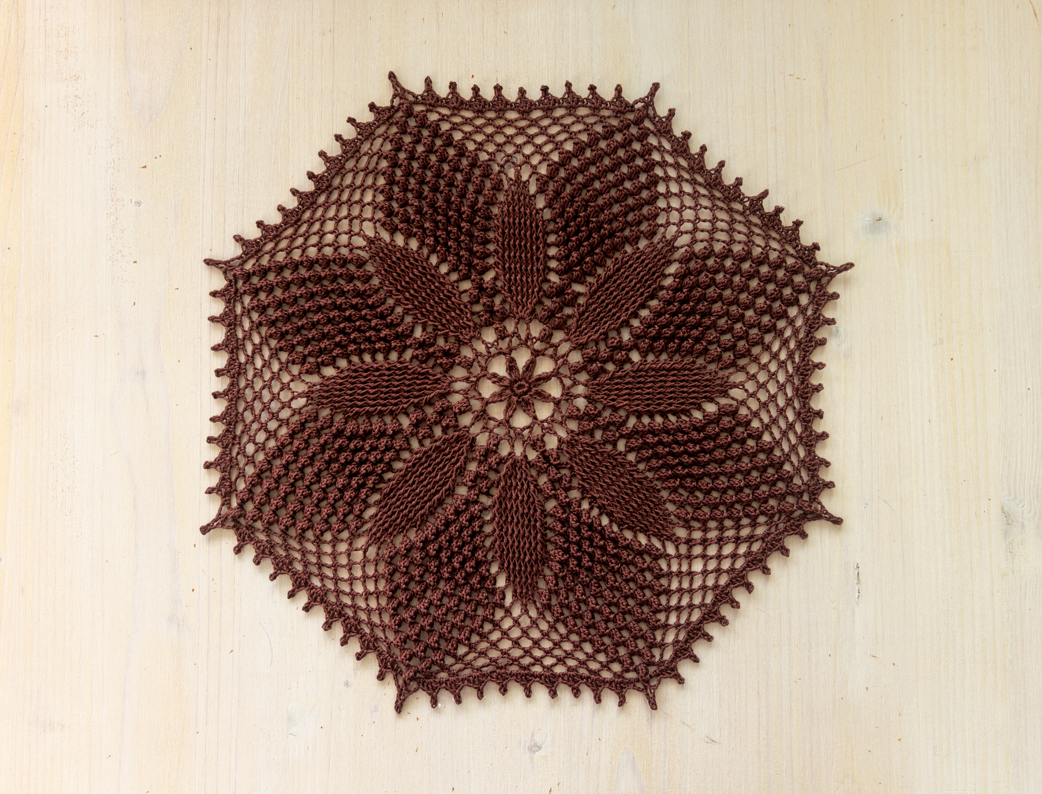 Brown crochet doily, Tabita, 31 cm