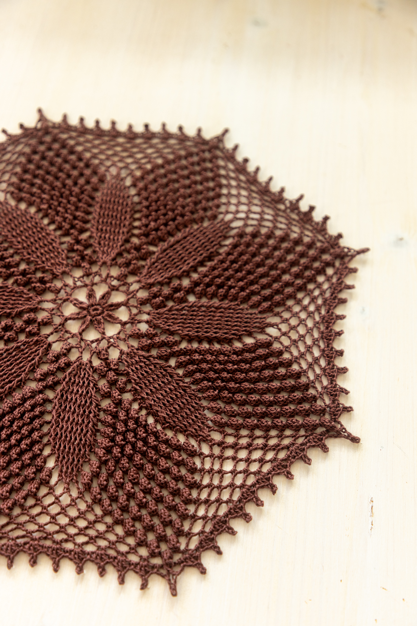 Brown crochet doily, Tabita, 31 cm - Image 7