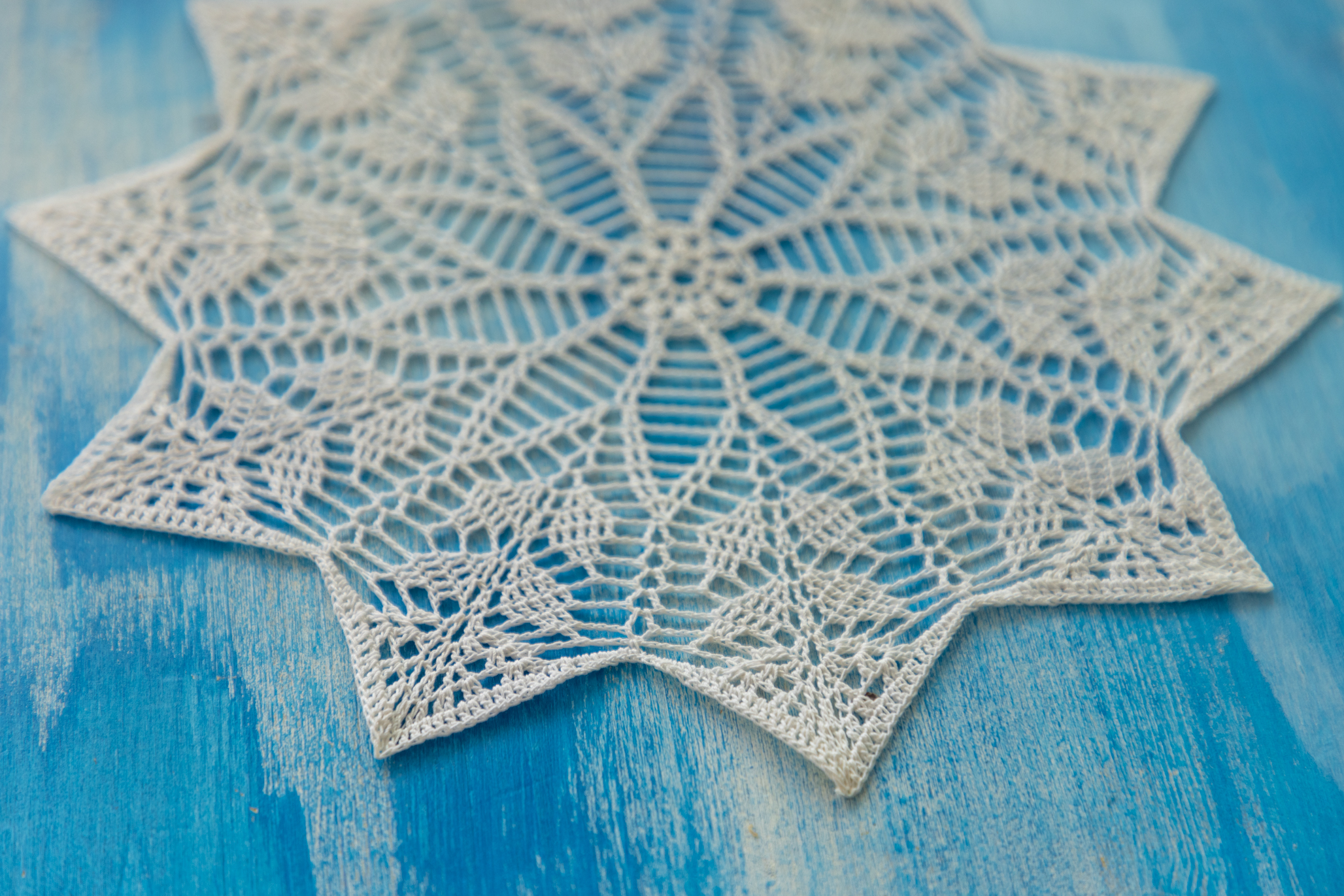 Vintage style white crochet doily, 26 cm - Image 2