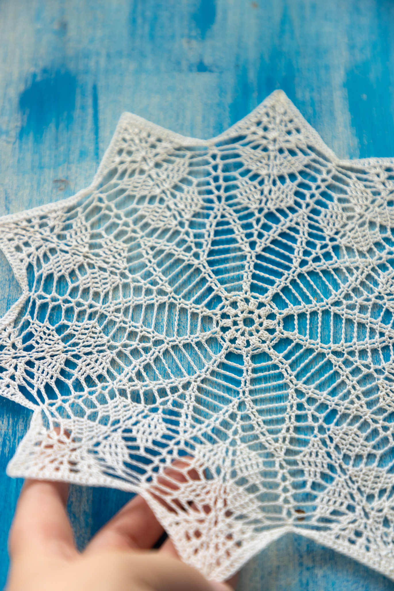 Vintage style white crochet doily, 26 cm - Image 7