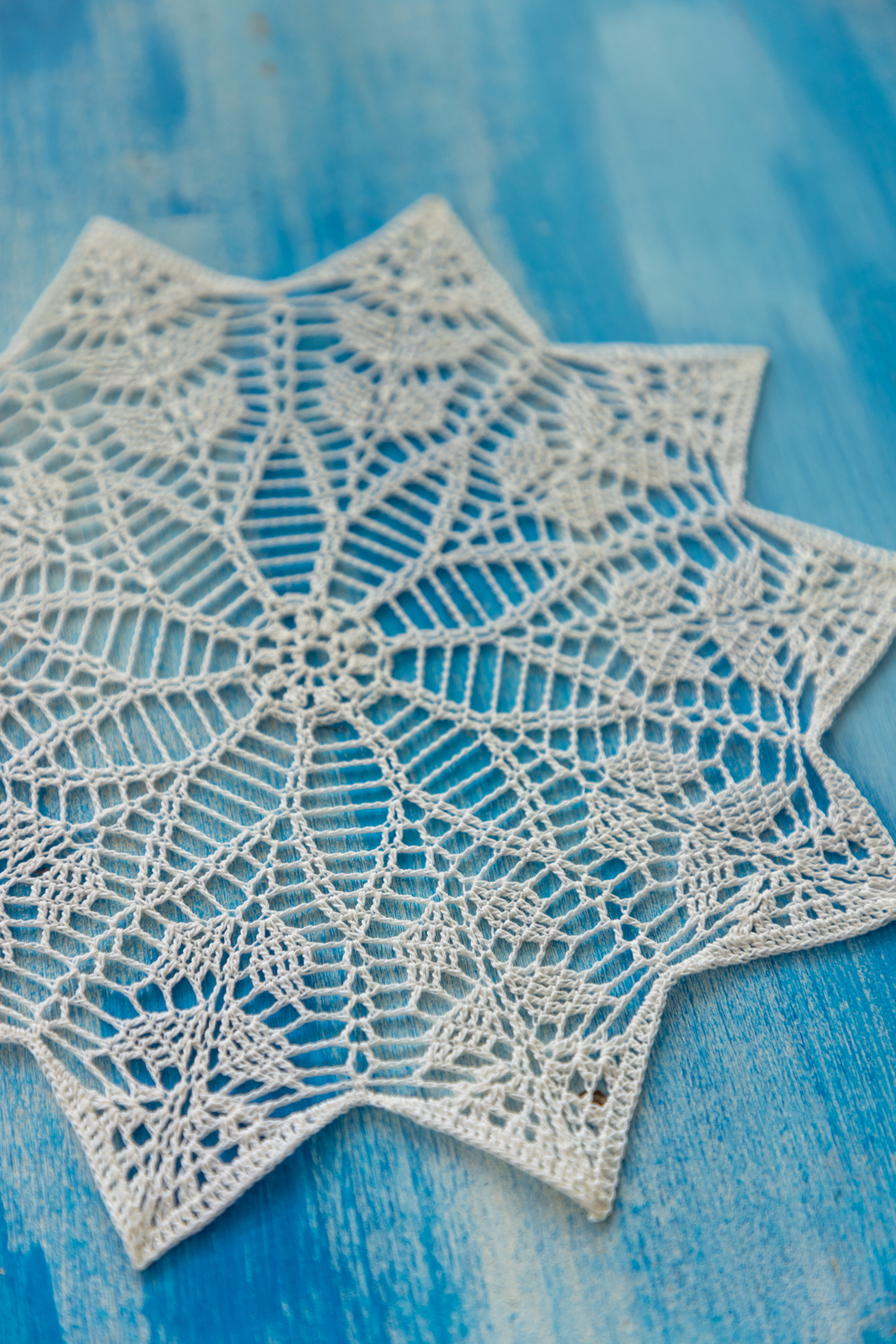 Vintage style white crochet doily, 26 cm - Image 8