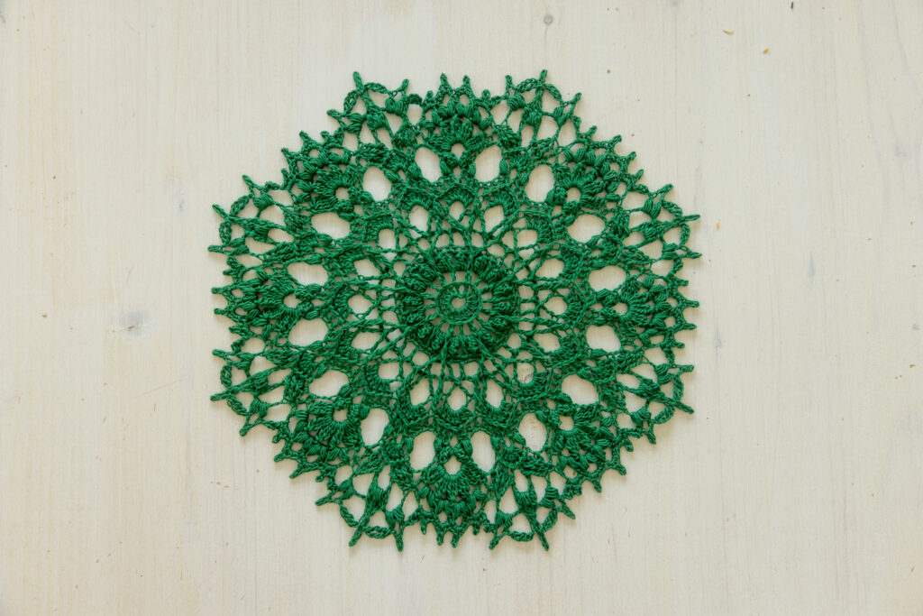 PDF Nizbor doily crochet pattern