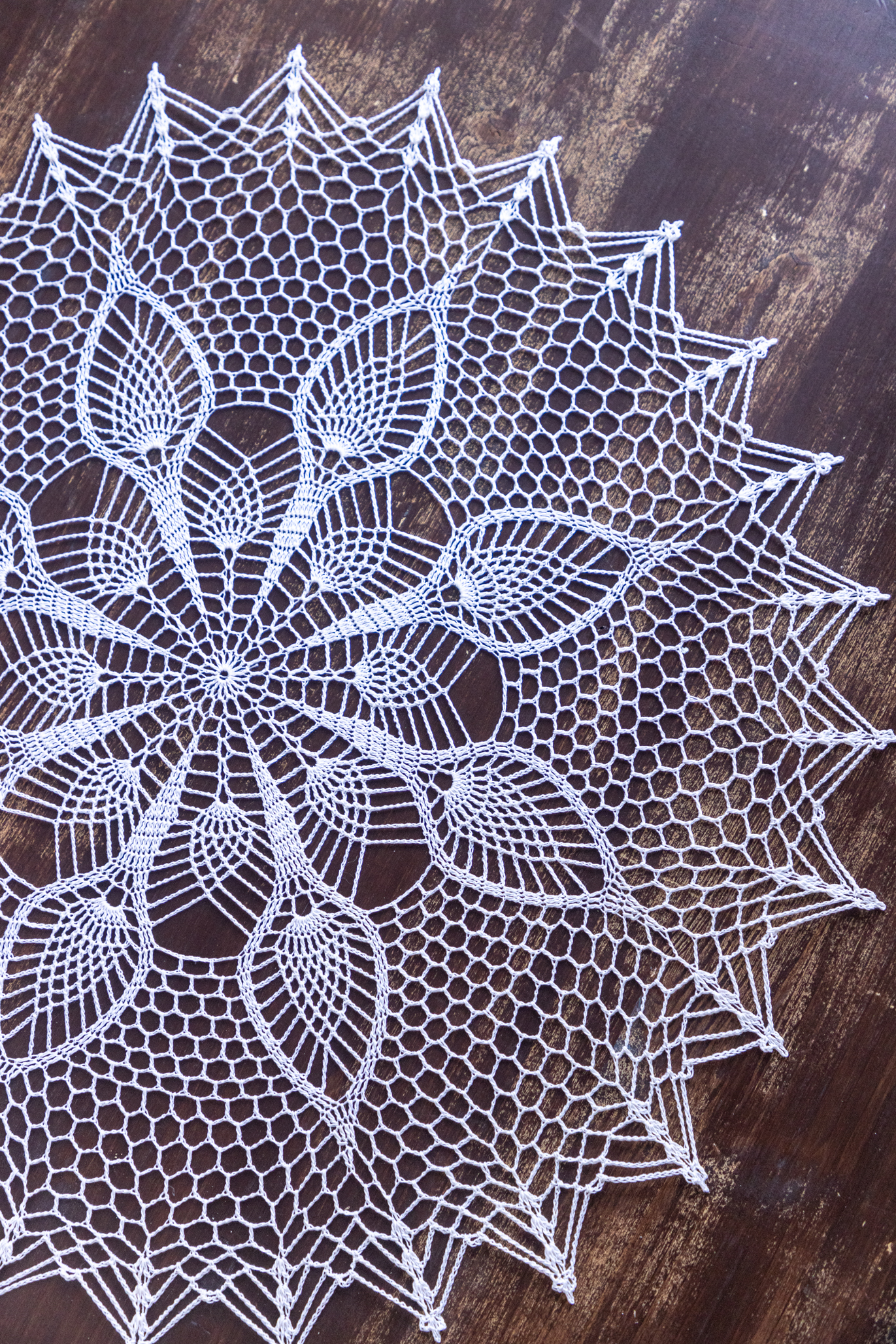Vintage white crochet doily, 46 cm - Image 8