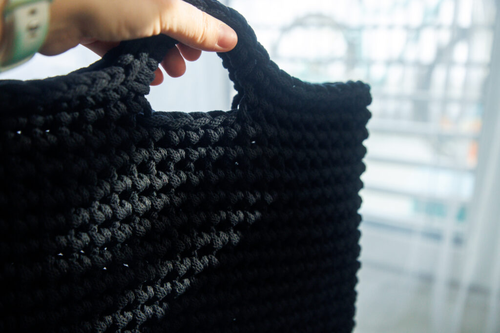 Crochet handbag, 33*34 cm