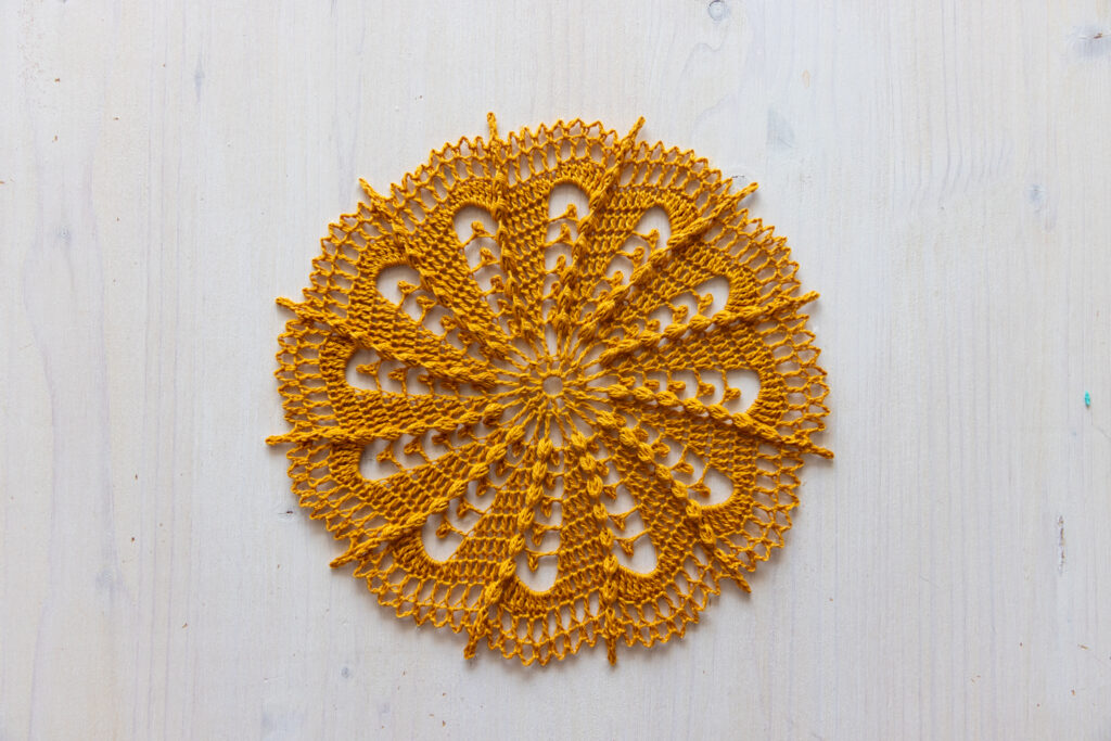 PDF Gladys doily crochet pattern - 10 rounds