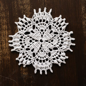Texture crochet doily Marie, 17 cm