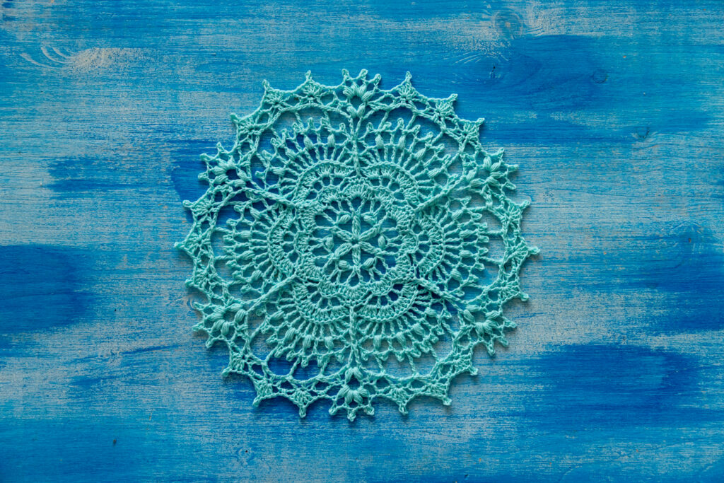 PDF Chrystalline doily crochet pattern
