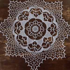 Pointed Harmony doily, 65 cm