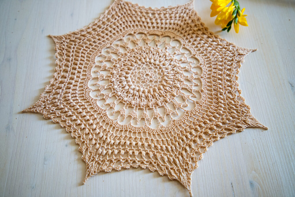 PDF Elide doily crochet pattern