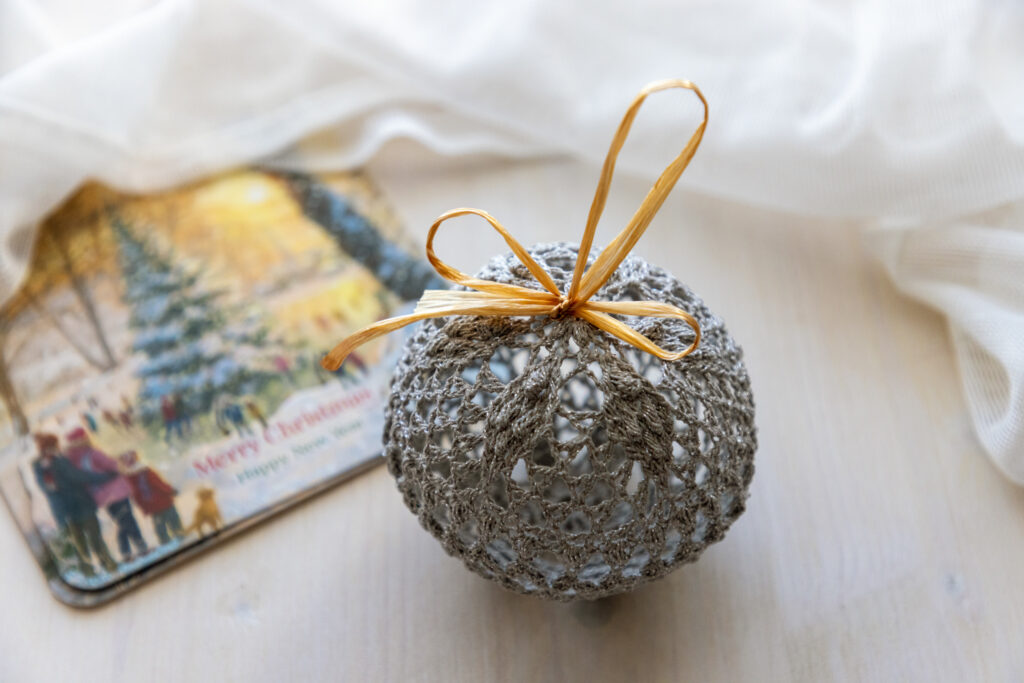 Magic crochet Christmas Tree Ball - Snowball, 11 cm