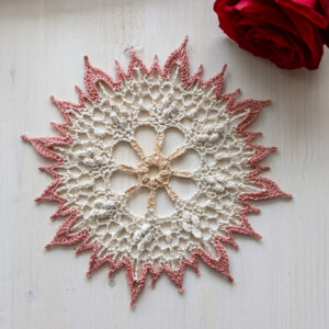 Beautiful crochet doily Emerich, 18 cm