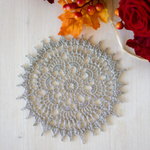 Amazing crochet doily Renata, 17 cm