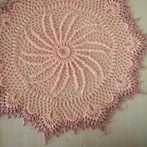 Amazing gradient pink doily Arinniti, 42 cm