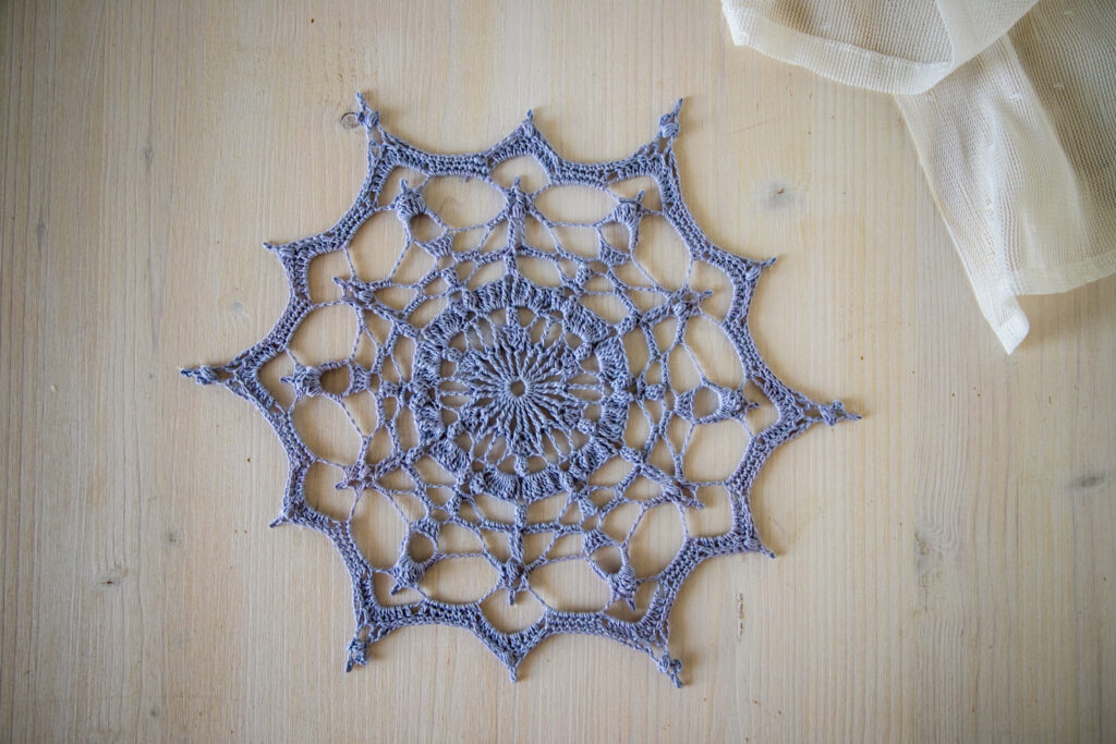 PDF Nikola doily pattern