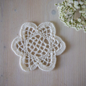 Nice crochet flower coaster, 14 cm