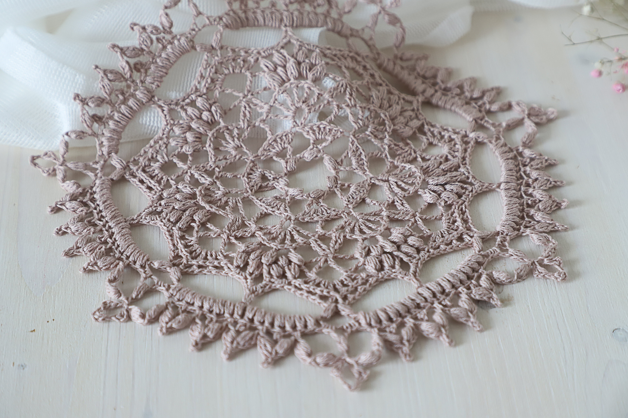 Vintage beige crochet doily Magnifica, 22 cm - Image 6