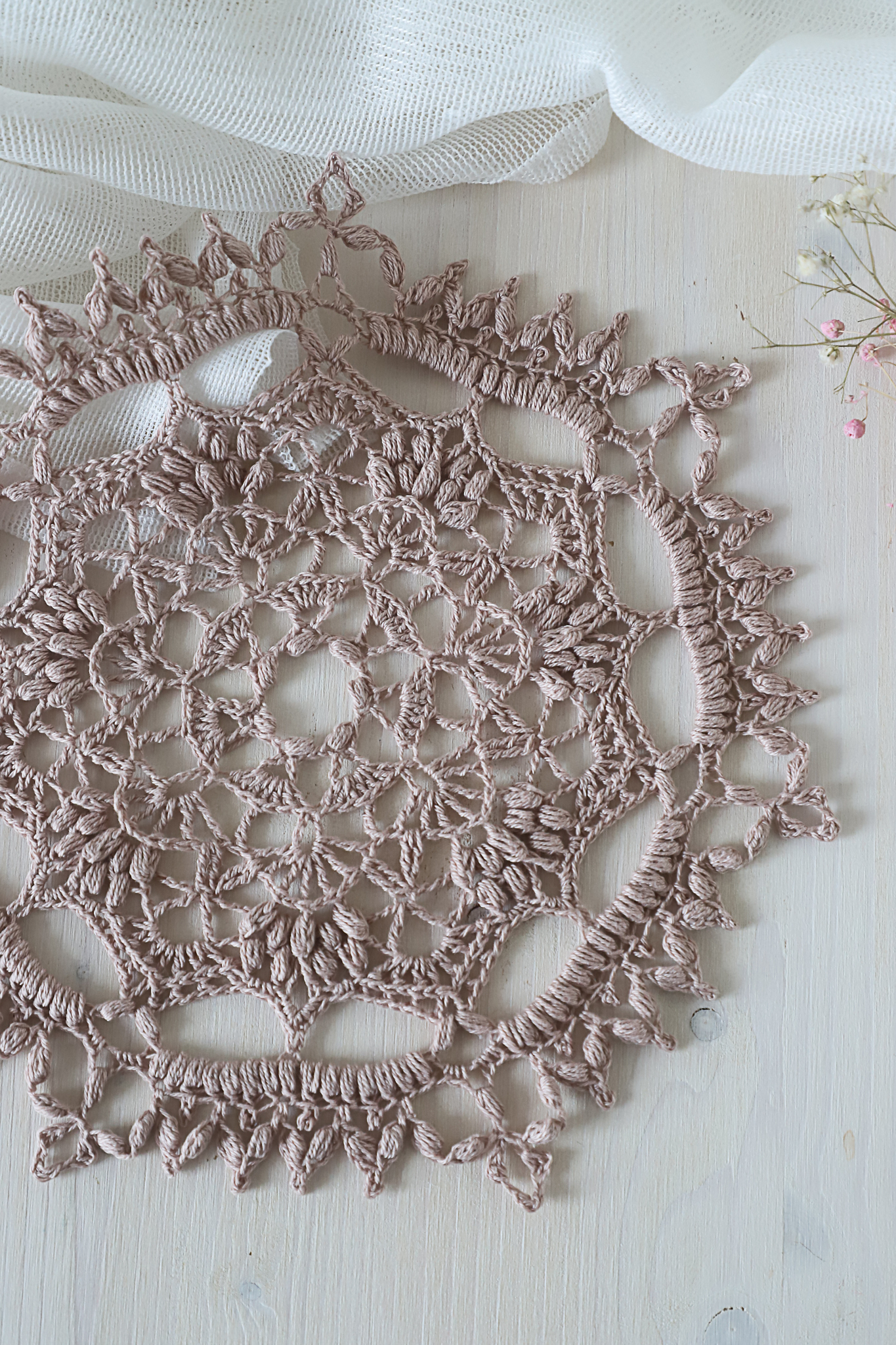 Vintage beige crochet doily Magnifica, 22 cm - Image 7