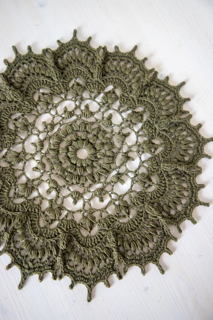 PDF Leontýna doily crochet pattern