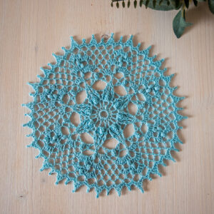 Blue crochet doily Rosemarie, 20 cm