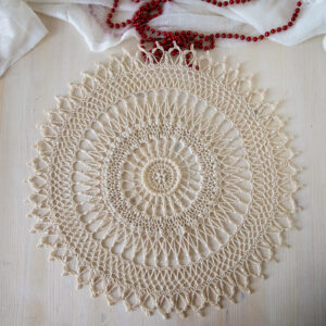 Beautiful crochet doily Evelina, 42 cm