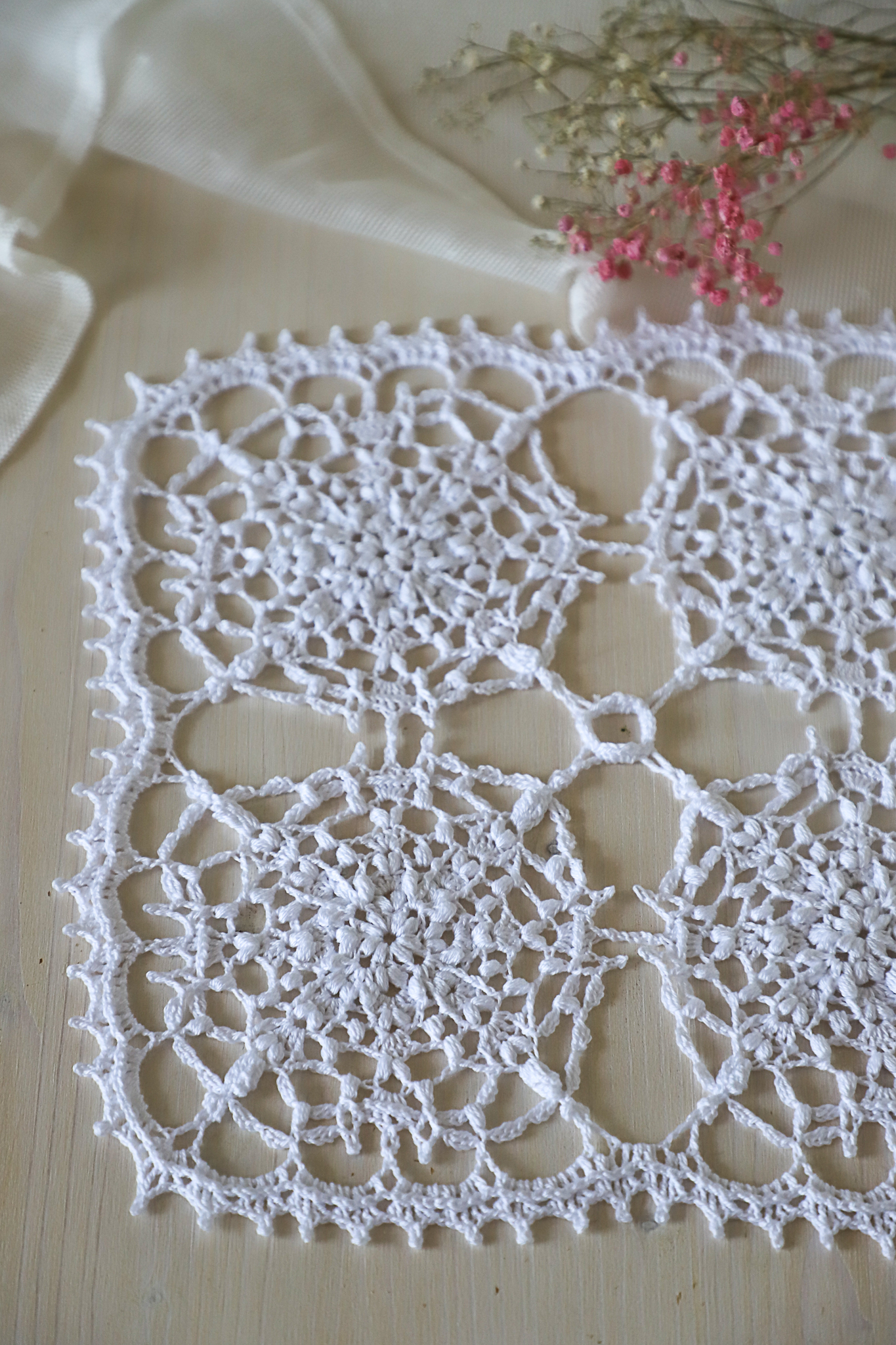 Square crochet doily Alida, 30 x 30 cm - Image 8