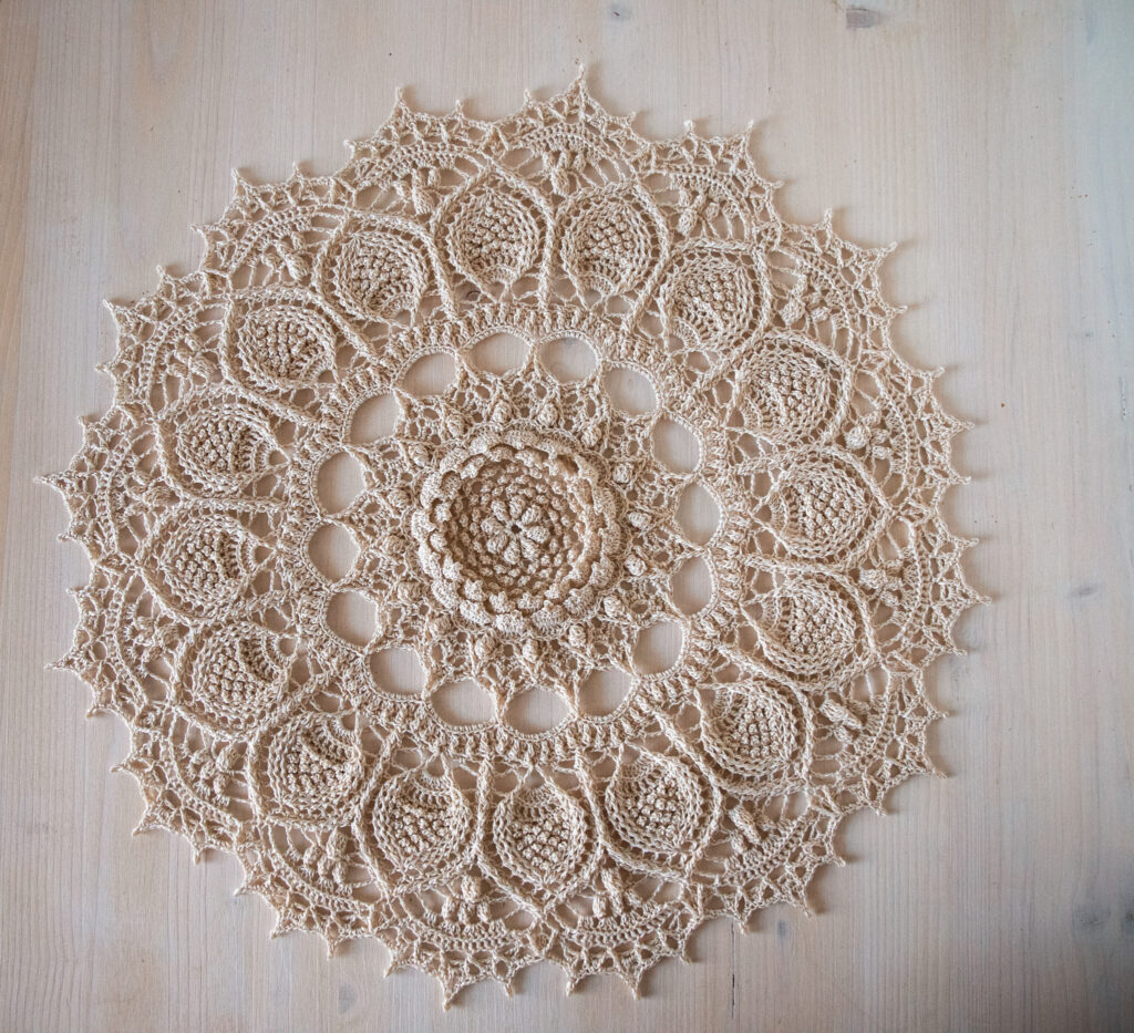 Beige doily Persephone