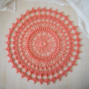 Salmon pink crochet doily Carole, 39 cm