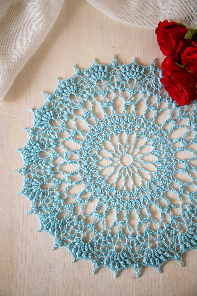 Ariadna doily