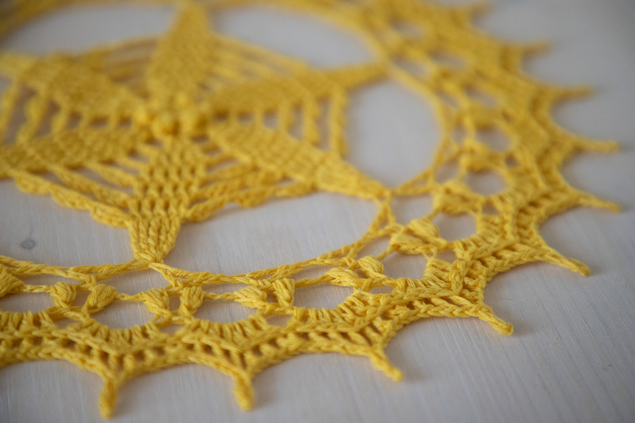 Yellow crochet doily Libena - Image 4