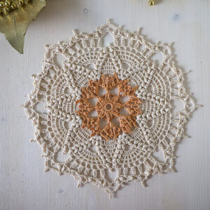 Vintage-style crochet doily Berenika