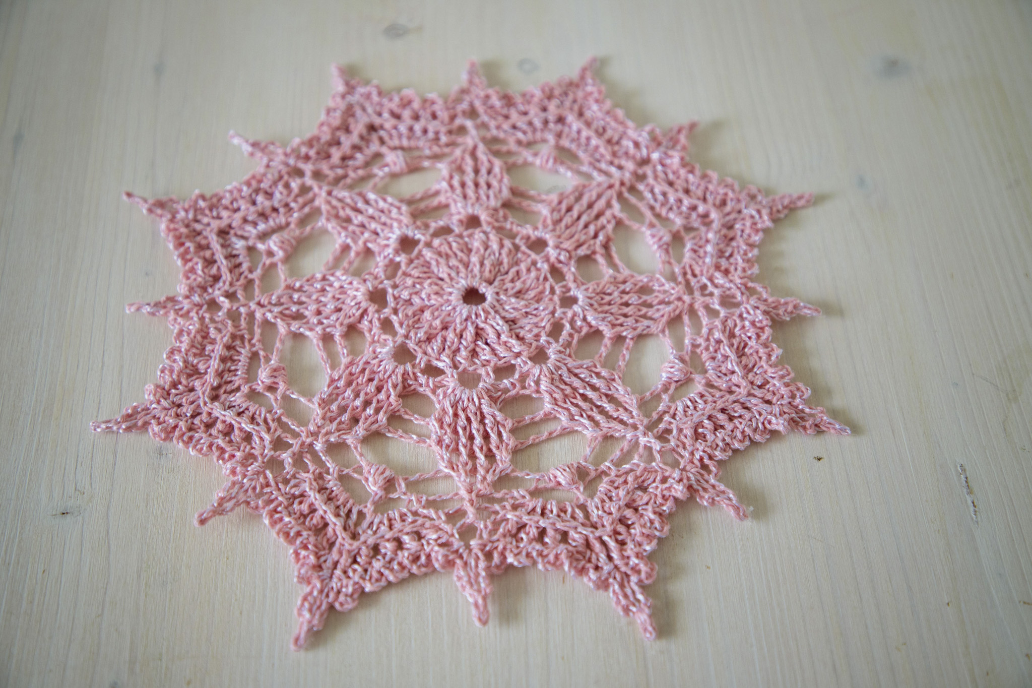 Pink Lea doily, 24 cm - Image 2