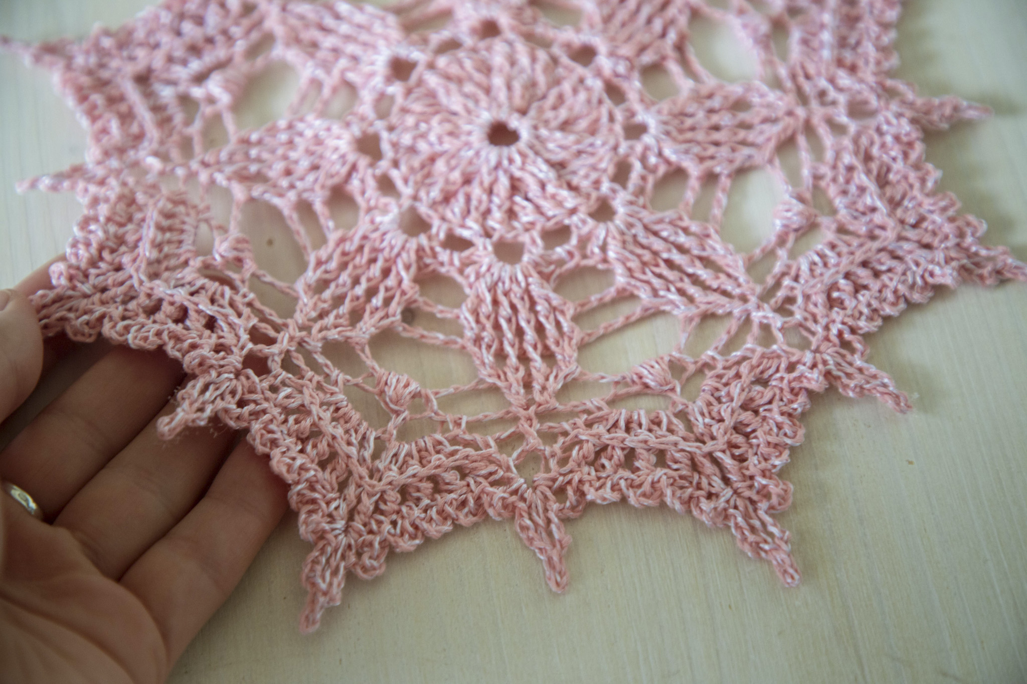 Pink Lea doily, 24 cm - Image 4