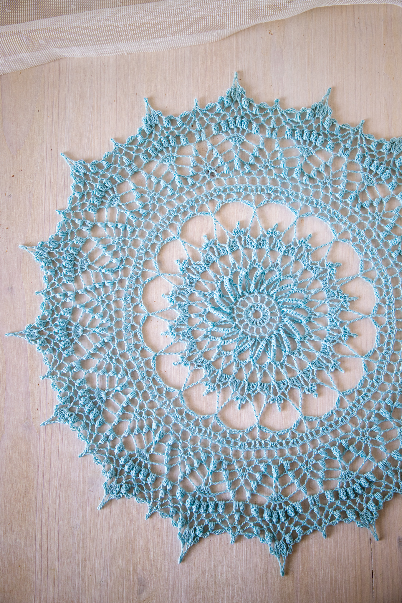 Blue crochet doily, Dagmar - Image 7