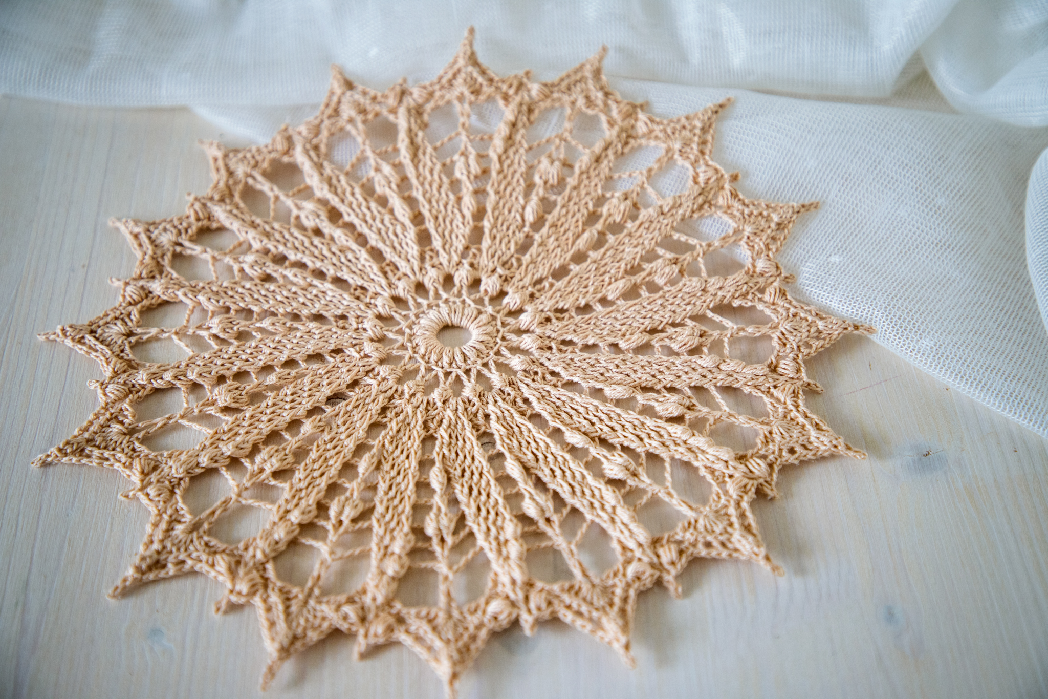 Beige crochet doily Dominika - Image 4