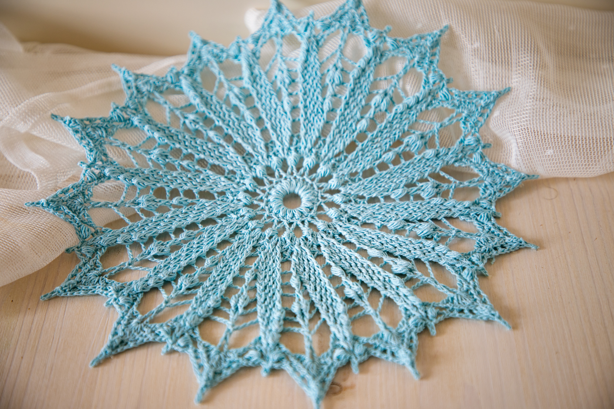 Blue crochet doily Dominika - Image 5