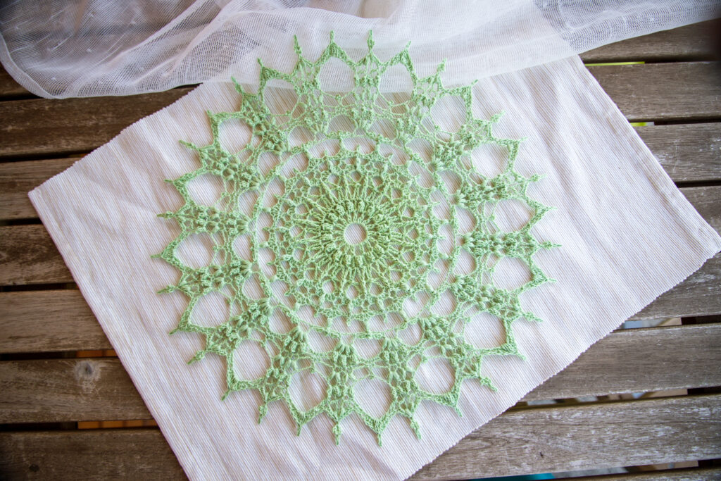 Green crochet doily Iveta
